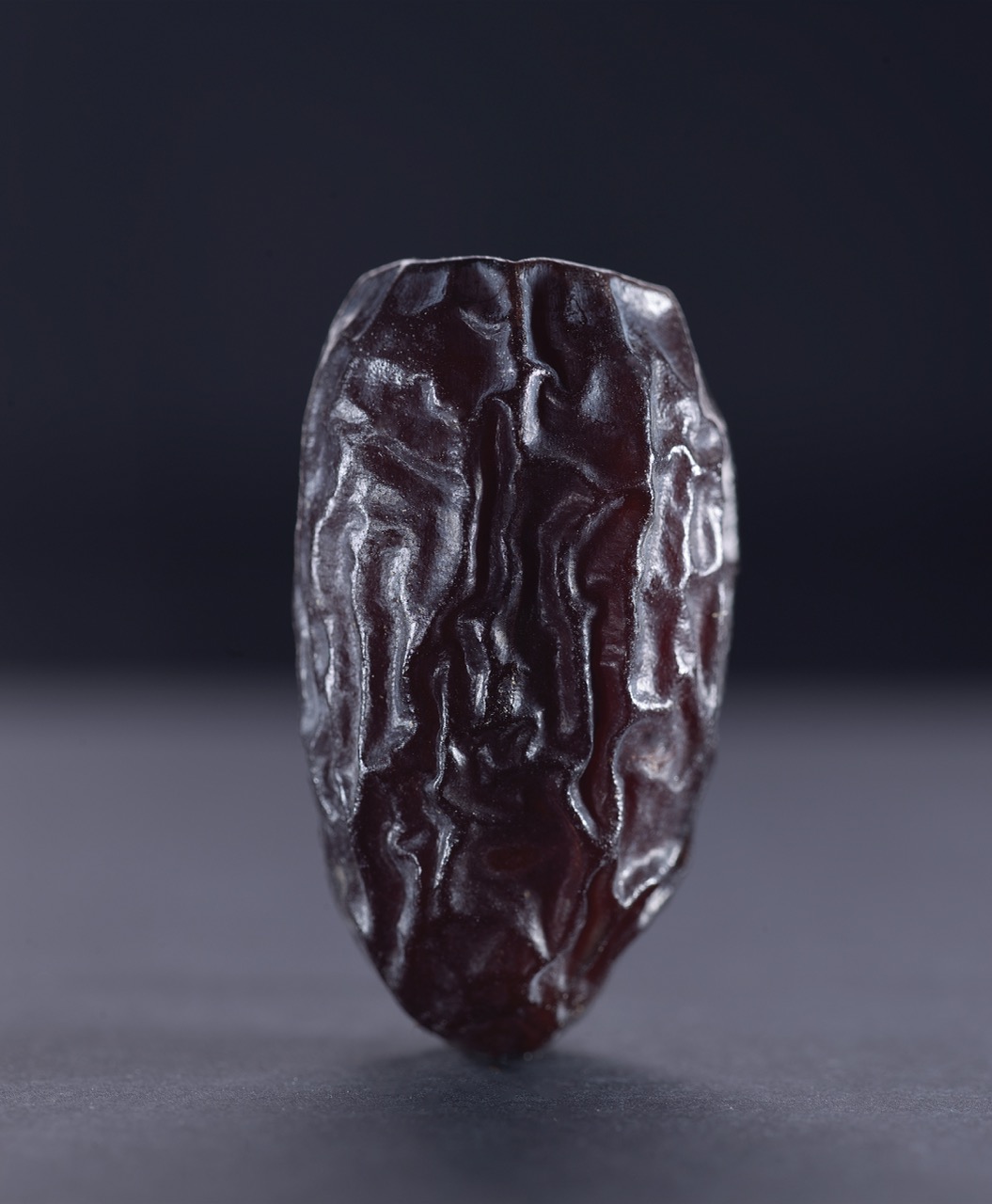 تمر خضري سعودي، لون بني داكن، قوام متماسك، صنف اقتصادي للتصدير