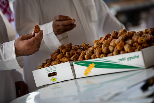 Saudi Dates Exporter Shipping Containers